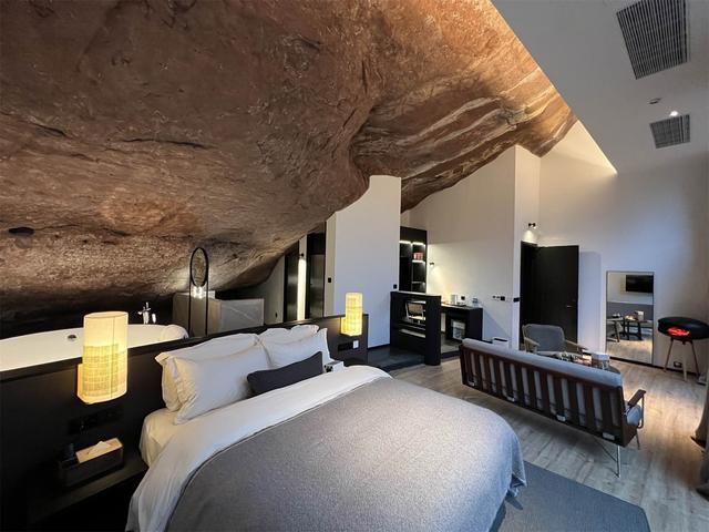 神奇酒店在哪里｜重返洞穴，做一回快乐现代人