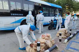 「同心抗疫 共克时艰」丝路街道朝阳社区：1500个爱心馕暖胃更暖心图片