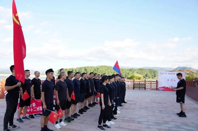 �����ġ���ʿ�������﹫����չ��ϲ���ʮ�� �˶�ǿ���� �ܽ������̡����ⳤ�ܻ