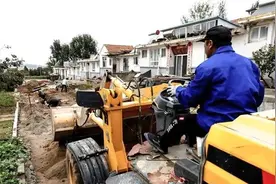 威海市环翠区羊亭镇：连抢抓工期，把服务送到百姓心坎里图片