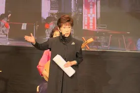 台湾高雄立安倍晋三铜像，前国民党主席洪秀柱在光复节怒斥：日本人是我们阿公吗？图片