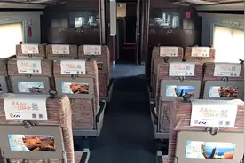 “苍天般的阿拉善”号高铁，出发图片