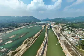 这个船闸即将试运行！柳州水运将从500吨级提升至3000吨级图片