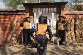 小伙带村民拍“土味”三国：借来全村锅盖当盾牌，每部短片成本两三百元图片