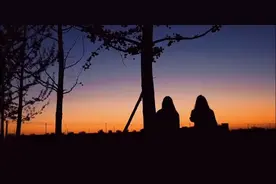 两女生从上海裸辞回老家改造农村小院：不想再用旱厕，于是自掏5万元给外婆改造，舅老爷免费做泥瓦匠图片