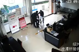 老伯充话费被“骗”？民警一顿操作钱回来了图片