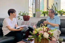 读《庄子》，理解生命之来去皆出自然、世间万物各有所偏立场图片
