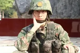 带着三等功入伍的女孩图片