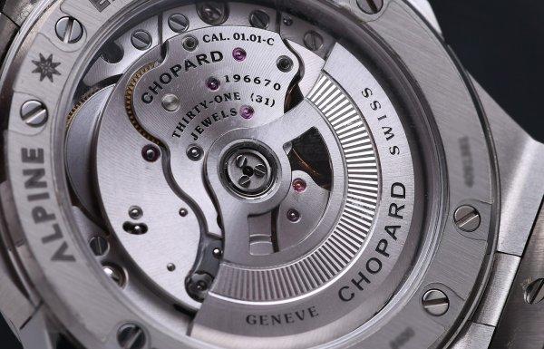 �ʸм�ǿ ʵ����ӳ�ɫ ���������ӥ��