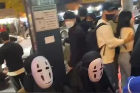 韩国首尔发生大规模踩踏事故，“糖果”为啥成为高频词图片