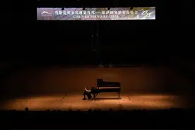 从肖邦大赛获奖者到唯一中国评委，年少成名的女钢琴家如何保持“初心”图片