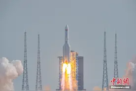 飞天圆梦丨“梦天”首次验证北斗短报文通信 航天员天地通话再加“放心锁”图片