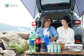 江美仪：因鲍起静接演《上车家族》，开拍前与年轻演员做足功课图片