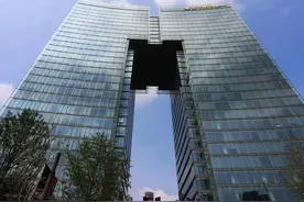上海第三幢年税收“百亿楼”诞生，“金色大门”如何炼成？图片