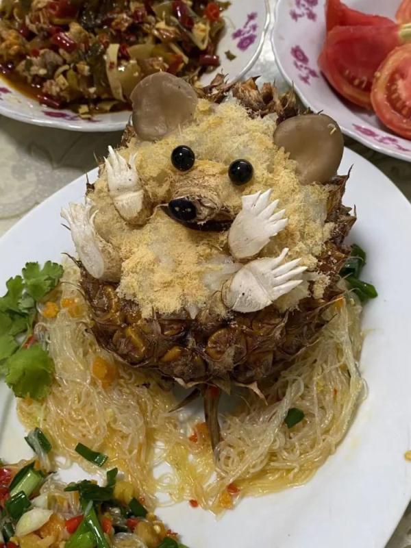 湖南一父亲给女儿做饭偶然发现摆盘天赋，家人：吃饭像开盲盒