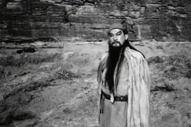 《三国演义》关羽饰演者陆树铭去世！曾称诠释英雄此生足矣图片