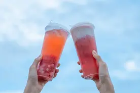 喝黑咖练“双开门冰箱”的韩国人，对中式奶茶上头了图片