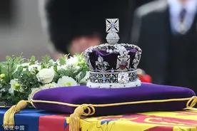 英女王王冠上镶嵌的“光明之山”钻石，印度忘不掉的珍宝图片