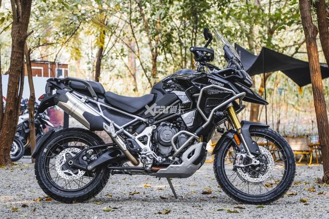 看了电控配置全拉满的凯旋Tiger 1200 水鸟野驴都不香了