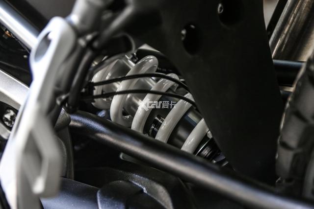 看了电控配置全拉满的凯旋Tiger 1200 水鸟野驴都不香了