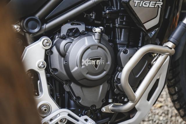 看了电控配置全拉满的凯旋Tiger 1200 水鸟野驴都不香了