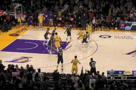 莱恩压哨三分“绝平”，NBA湖人加时险胜鹈鹕图片