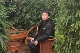 看了他的画，好治愈图片