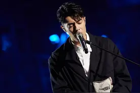 周柏豪：那些苦情歌里的故事，我没亲身经历过｜专访图片