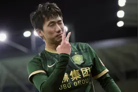 国安“队宠”姜祥佑点球绝杀，庆祝动作模仿迪巴拉图片