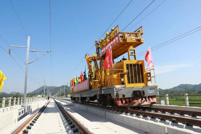 �������ƽ�6���ص���·��Ŀ������10����������ص���