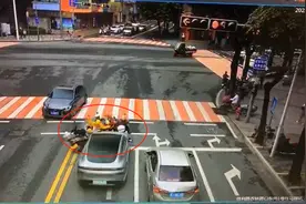 3人受伤！江门一辆轿车连撞多车离去，交警：司机误将油门当刹车图片