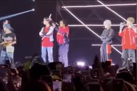 韩国男团印尼演唱会 粉丝推挤致30人晕厥图片