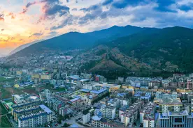 镜头下的大凉山：凉山州成立70周年县市风采——喜德县图片