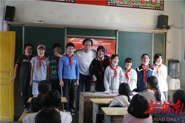 �ö����������������ġ�������������2022�����ձ��ʶ��������߽���ԫ��ĥ��Сѧ