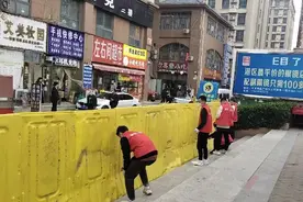 留在富士康的人图片