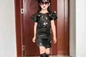 妈妈用垃圾袋给女儿做礼服，女儿走秀气场十足图片