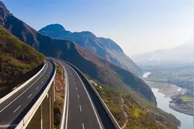 公路标志牌上的G、S、X、Y等字母分别代表什么？图片