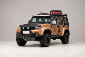 官改就很帅 北京BJ40可可西里版实车亮相图片