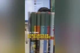 回忆杀！高中晚自习课间学生合唱图片