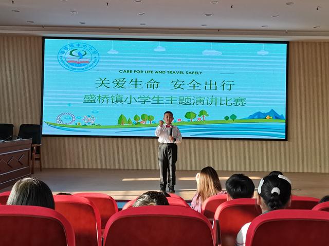 �Ϸ���®���أ����У԰���� ����δ�����˽�������