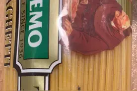 在家乐福网购意大利面发现虫子 经销商愿“退一赔十”图片