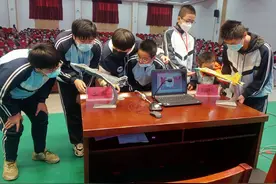 振翅高飞 筑梦蓝天 龙口市军地联合举办“空军与蓝天”知识进校园活动图片