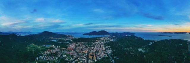 ��������ɫ��չ��������̬������������Ӱ��������