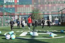 什么？还有可以踢的地球仪图片
