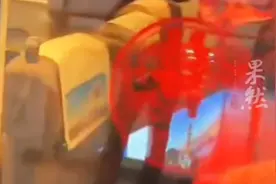 新人乘高铁回家，在车窗上贴上一对喜字 网友：最豪华的婚车图片