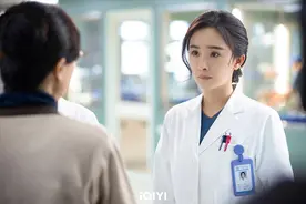 白宇Man抱杨幂「浪漫背后操翻」！爆笑花絮曝光：拍到没力图片