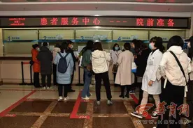 从吉祥村地铁口到门诊部 交大一附院开启患者免费直通车图片