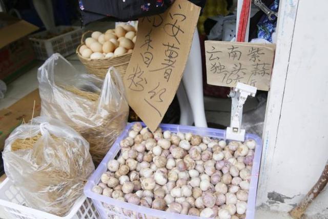 取名“温馨”确实温馨，从“工厂爱情”到20年夫妻店，杭州羽绒服定制小店的爱情故事