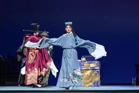 上海昆剧团全本《牡丹亭》首演，老艺术家倾囊相授，成就新一代主演图片