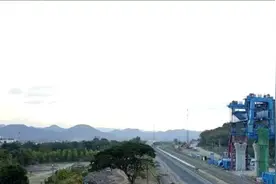 探访中泰铁路合作项目一期工程视频封面